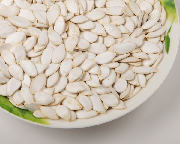 SNOW WHITE PUMPKIN SEEDS